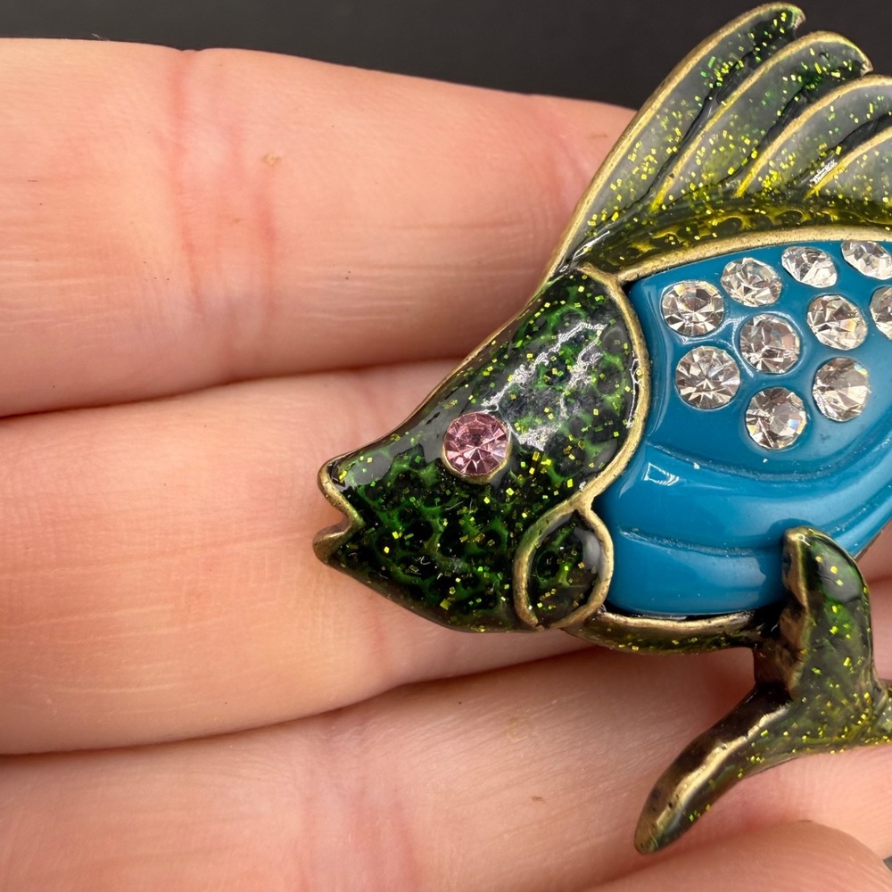 Vintage Fish Brooch Gold Tone Enamel Rhinestone Blue‎ Green - Picture 4 of 11